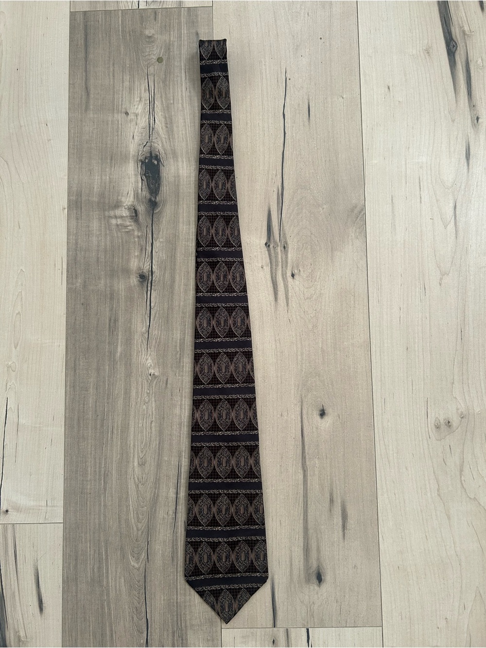 Men's Brown Patterned Silk Tie - Elegant Geometric Design